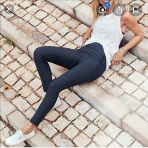 Athleta Highline Hybrid Ankle Tight Navy